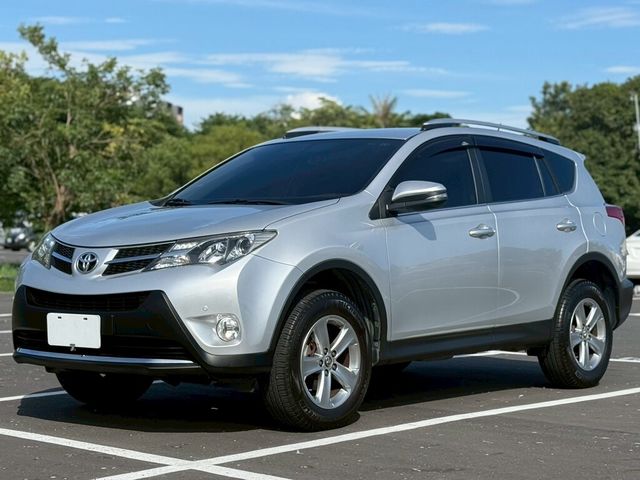 TOYOTA豐田 RAV4  第1張相片