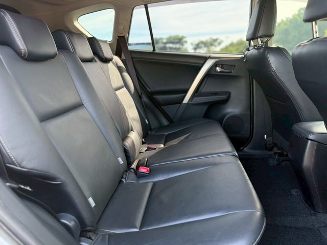 TOYOTA豐田 RAV4  第7張相片