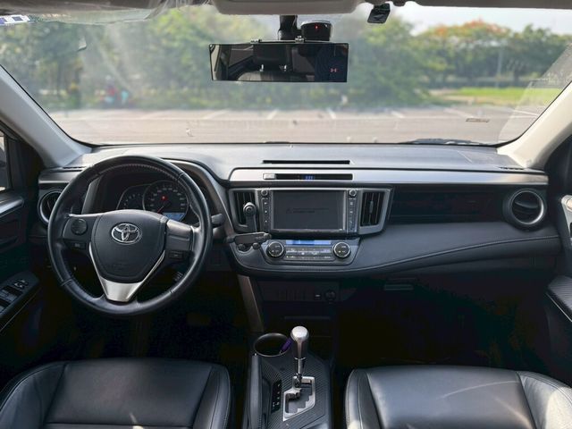 TOYOTA豐田 RAV4  第8張相片