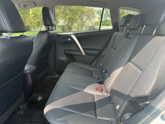 TOYOTA豐田 RAV4  第8張相片