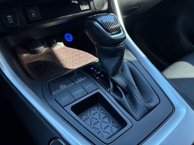 TOYOTA豐田 RAV4  第8張相片