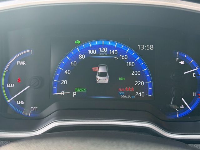 TOYOTA豐田 COROLLA ALTIS HYBRID  第4張相片