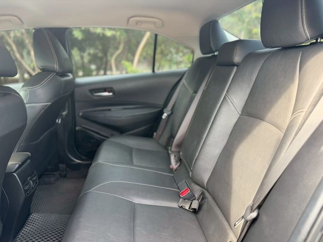 TOYOTA豐田 COROLLA ALTIS HYBRID  第6張相片