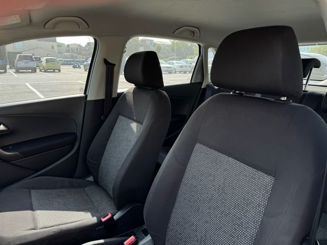 VOLKSWAGEN福斯 POLO  第5張相片