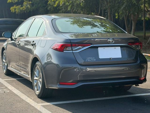 TOYOTA豐田 ALTIS  第2張相片