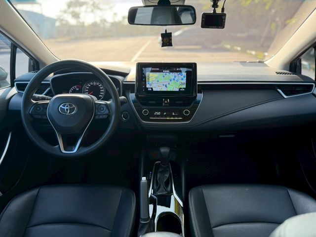 TOYOTA豐田 ALTIS  第7張相片