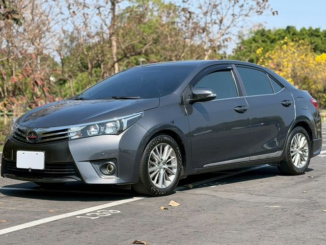 TOYOTA豐田 ALTIS  第1張相片