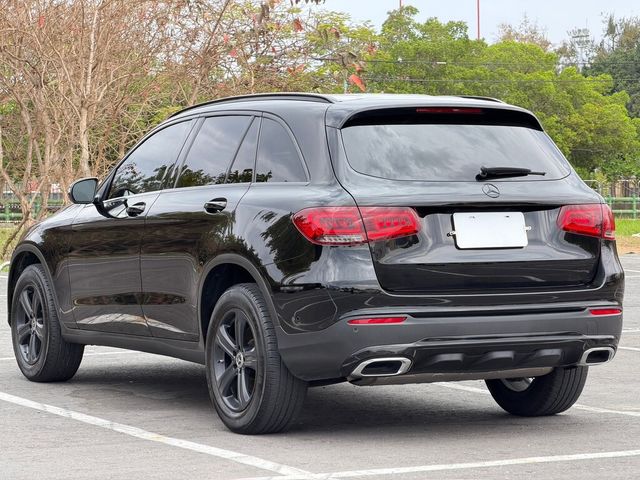 M-BENZ賓士 GLC300  第2張相片