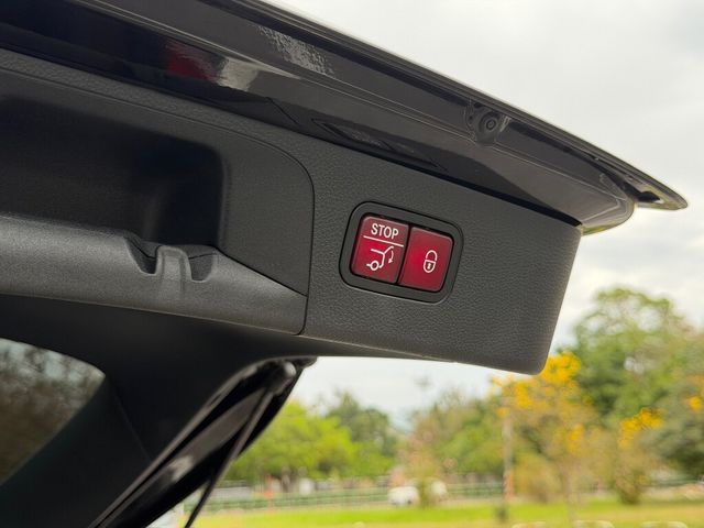 M-BENZ賓士 GLC300  第3張相片