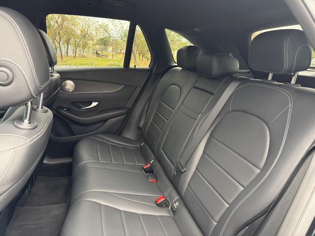 M-BENZ賓士 GLC300  第5張相片