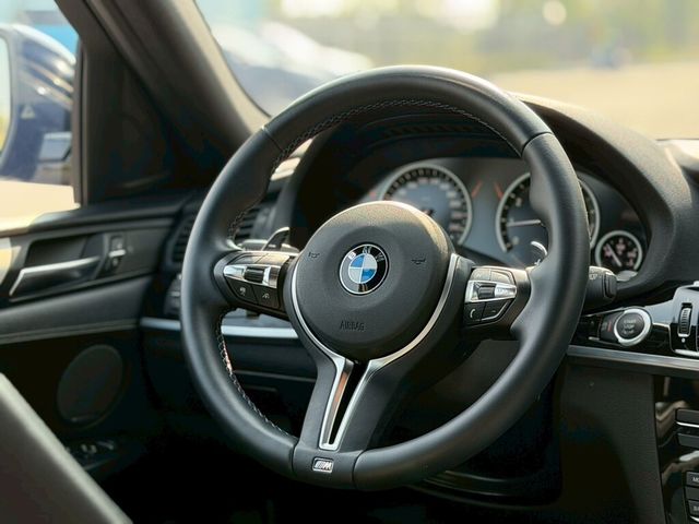 BMW寶馬 X4 XDRIVE28I  第3張相片