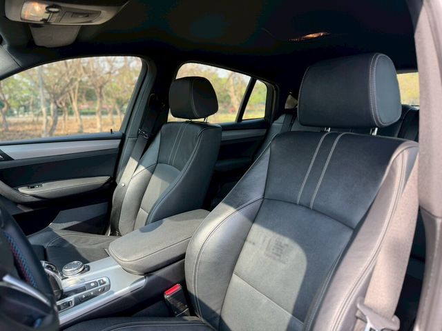 BMW寶馬 X4 XDRIVE28I  第5張相片