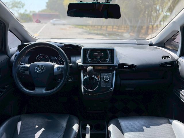 TOYOTA豐田 WISH  第4張相片