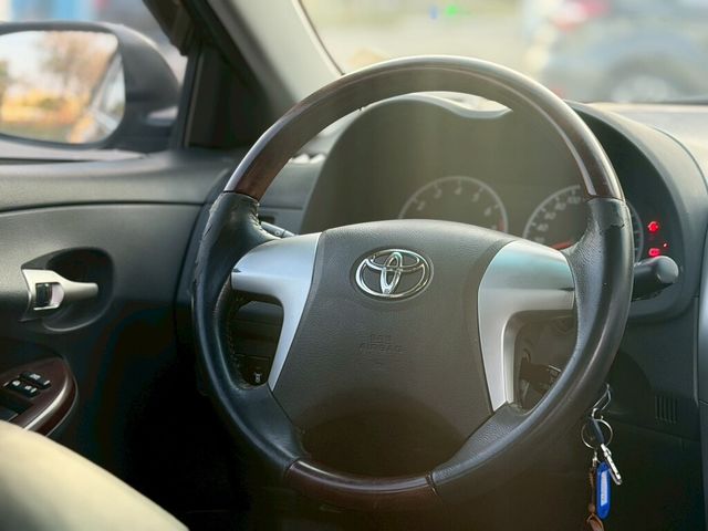 TOYOTA豐田 ALTIS  第3張相片