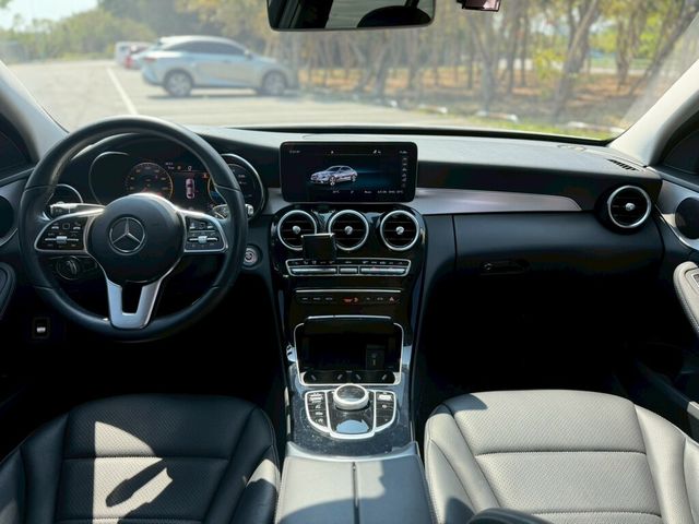 M-BENZ賓士 C180  第4張相片