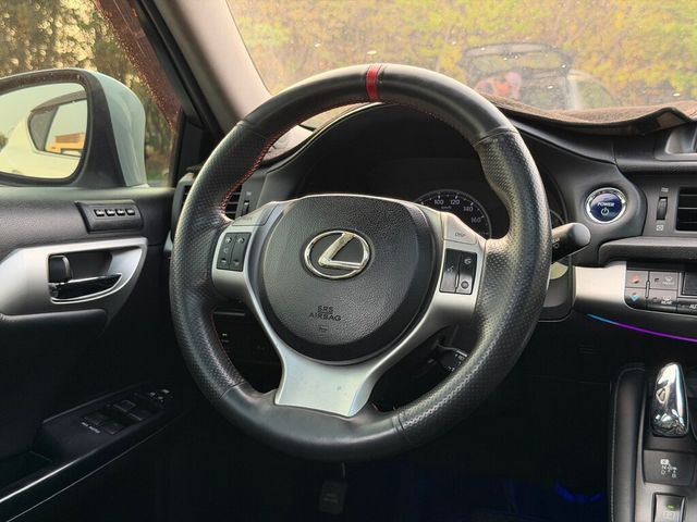 LEXUS凌志 CT200H  第8張相片