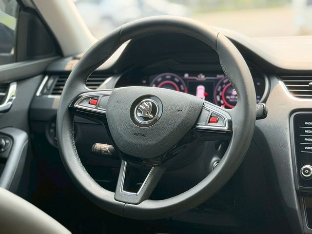 SKODA司科達 OCTAVIA COMBI  第3張相片