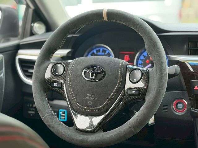 TOYOTA豐田 ALTIS  第3張相片