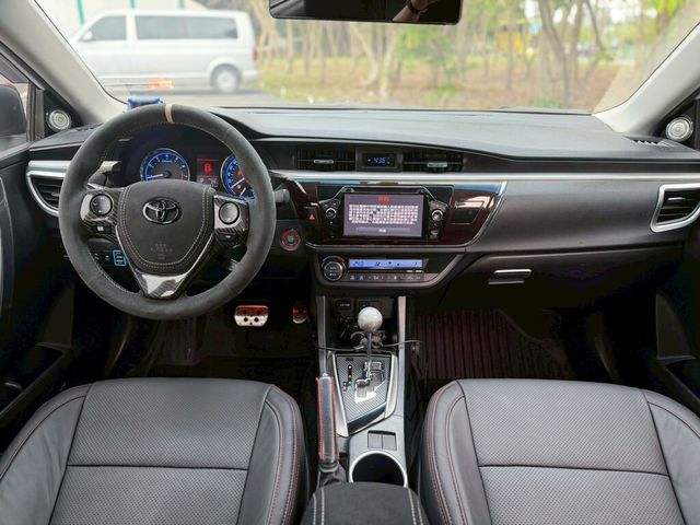 TOYOTA豐田 ALTIS  第4張相片