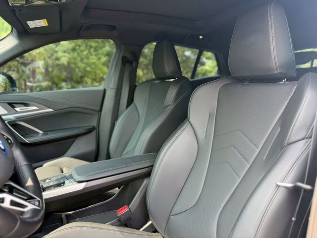 BMW寶馬 IX2 XDRIVE30  第7張相片