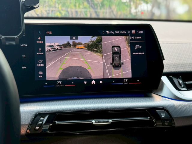 BMW寶馬 IX2 XDRIVE30  第10張相片