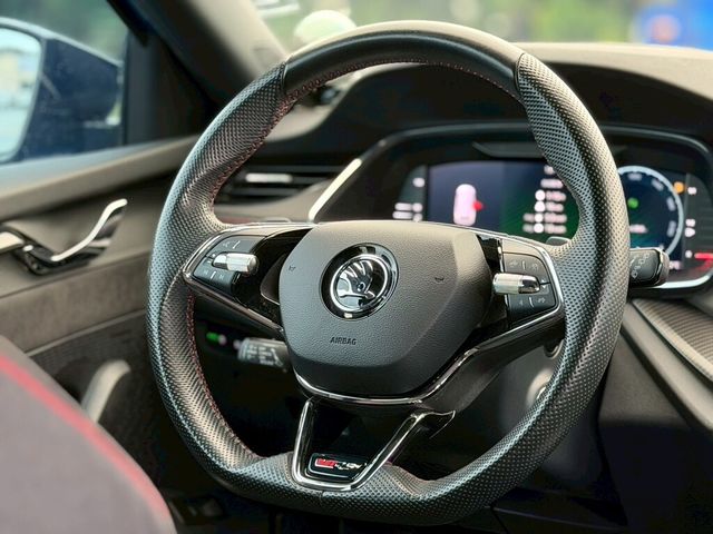 SKODA司科達 OCTAVIA COMBI  第3張相片