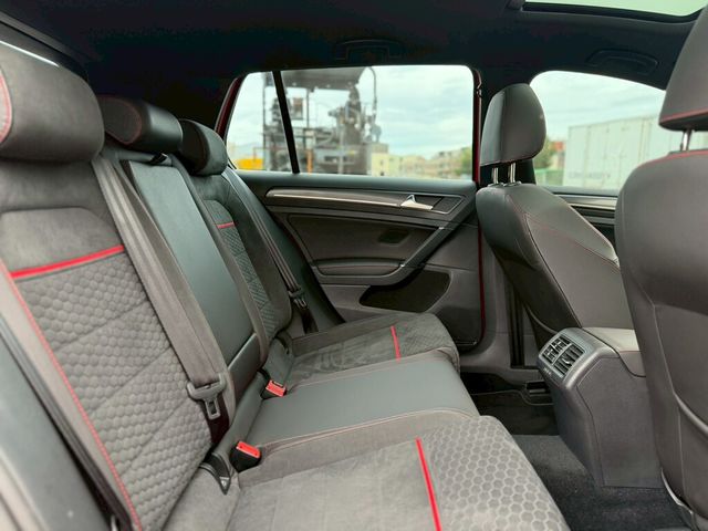 VOLKSWAGEN福斯 GOLF GTI  第5張相片
