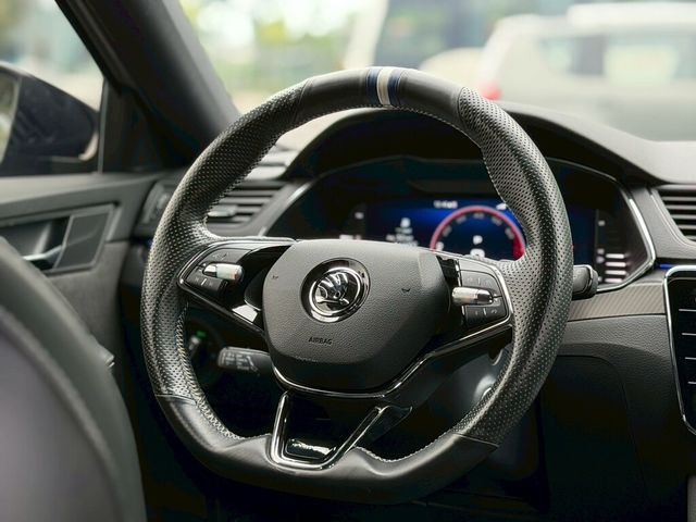 SKODA司科達 SUPERB COMBI  第3張相片