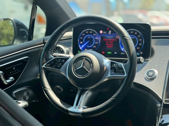 M-BENZ賓士 EQE300  第3張相片