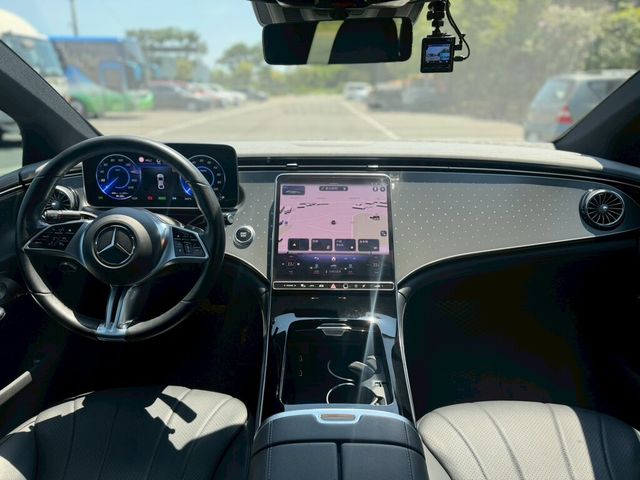 M-BENZ賓士 EQE300  第4張相片