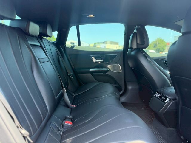 M-BENZ賓士 EQE300  第5張相片