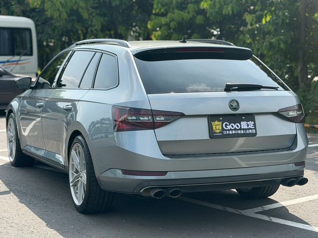 SKODA司科達 SUPERB COMBI  第2張相片