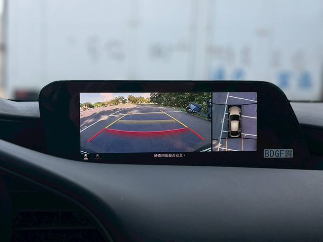 MAZDA馬自達 MAZDA 3  第9張相片