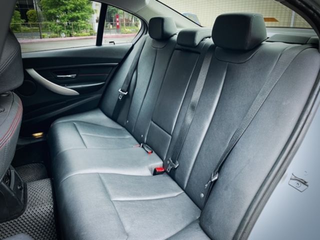 BMW寶馬 320I COUPE  第10張相片