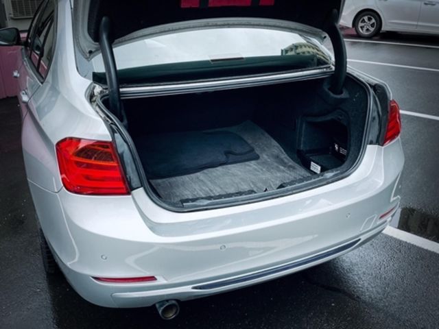 BMW寶馬 320I COUPE  第12張相片