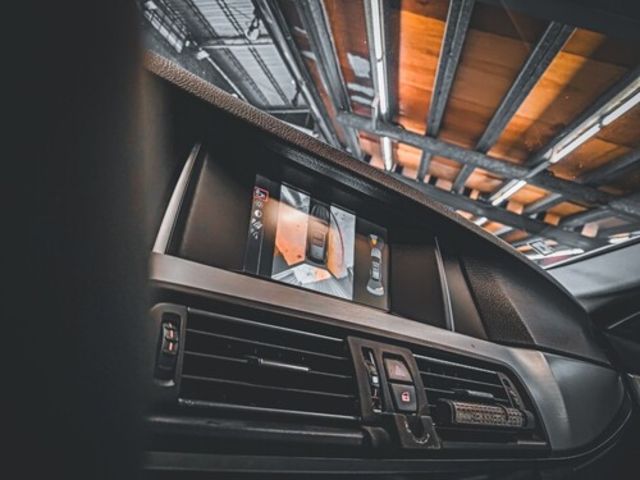BMW寶馬 520I TOURING  第13張相片