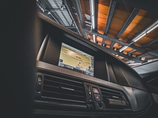 BMW寶馬 520I TOURING  第14張相片
