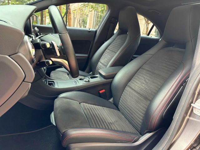M-BENZ賓士 CLA250  第6張相片