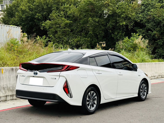 TOYOTA豐田 PRIUS PHV  第6張相片