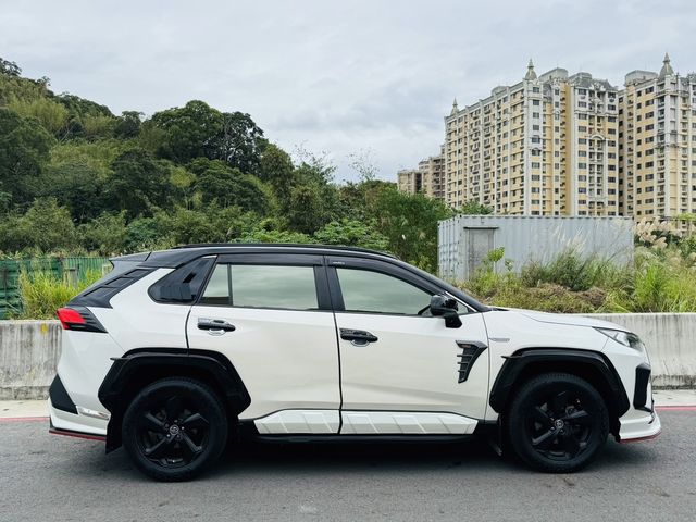 TOYOTA豐田 RAV4  第5張相片