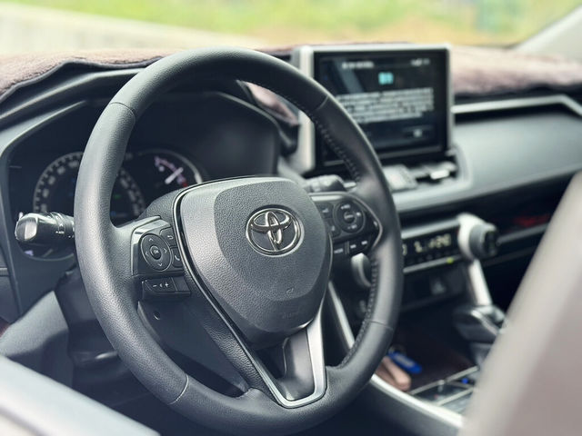 TOYOTA豐田 RAV4  第7張相片