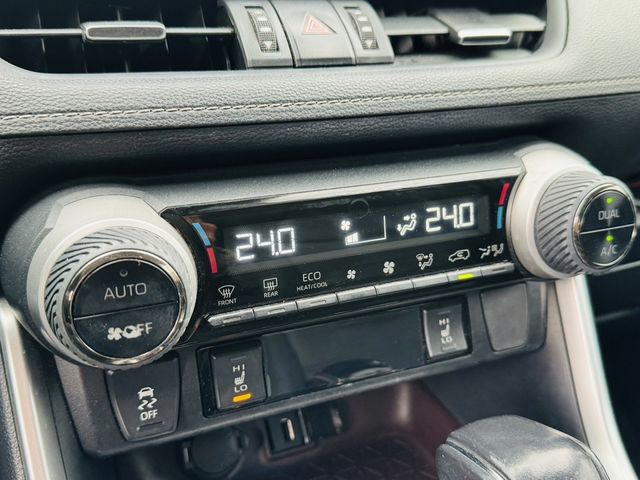 TOYOTA豐田 RAV4  第15張相片