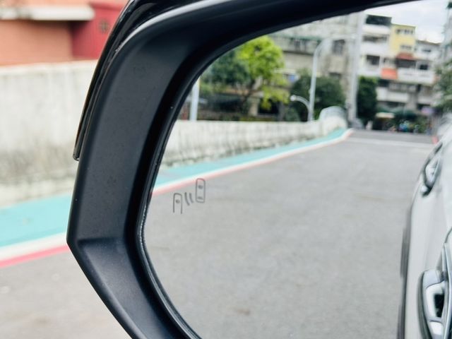 TOYOTA豐田 RAV4  第17張相片
