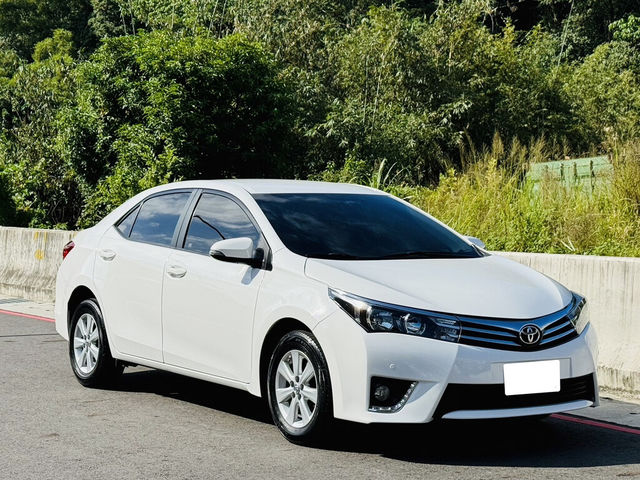 TOYOTA豐田 ALTIS  第4張相片