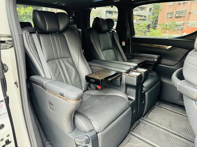 TOYOTA豐田 ALPHARD  第9張相片