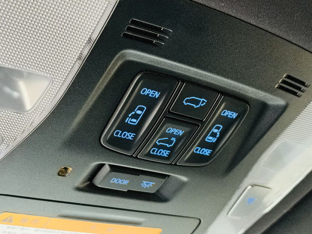 TOYOTA豐田 ALPHARD  第13張相片