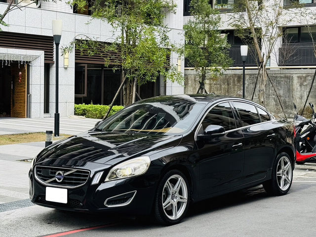 VOLVO富豪 S60  第1張相片