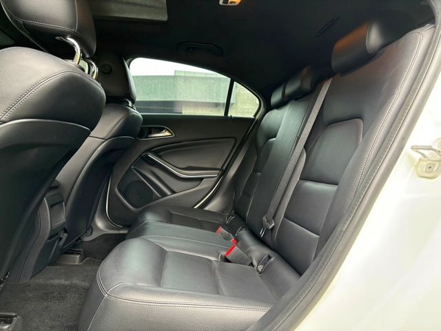 M-BENZ賓士 A200  第9張相片