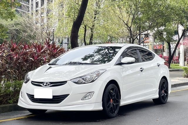 HYUNDAI現代 ELANTRA  第1張相片