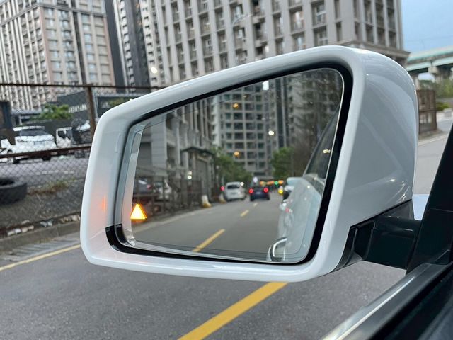 M-BENZ賓士 E350  第12張相片